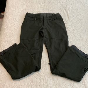 Roxy ski or snowboarding slim fit pants grey